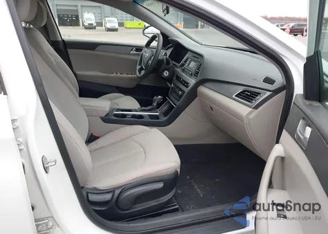 2015 Hyundai Sonata Se z USA, uszkodzony, nr VIN 5NPE24AF9FH049056